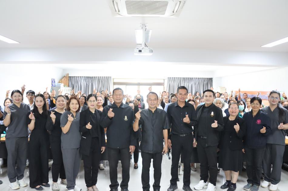 เทศบาลตำบลทับมา จัดโครงการปรับสภาพแวดล้อมและสิ่งอำนวยความสะดวกของผู้สูงอายุและผู้พิการ ประจำปีงบประมาณ 2569