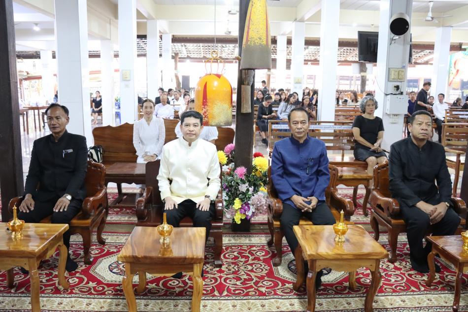 เทศบาลตำบลทับมา ผนึกกำลังอำเภอเมืองระยองและภาคีเครือข่าย สวมผ้าไทยใส่บาตร ขับเคลื่อนโครงการ “อาสาแก้จน คนระยองไม่ทิ้งกัน” รวมพลังสร้างสังคมแห่งการแบ่งปัน ดูแลผู้เปราะบางอย่างยั่งยืน