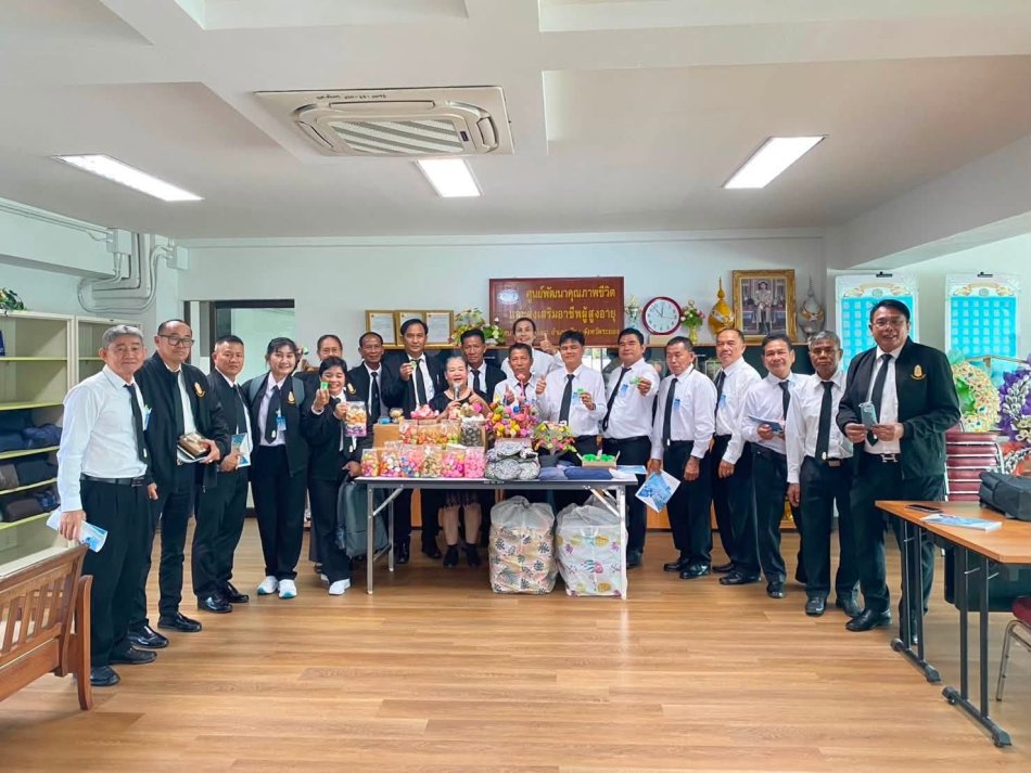 เทศบาลตำบลทับมา ร่วมต้อนรับ คณะศึกษาดูงานจากมหาวิทยาลัยธรรมศาสตร์ ร่วมกับกรมส่งเสริมการปกครองท้องถิ่น หลักสูตรประธานสภาเทศบาลรุ่นที่ 4